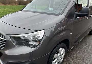 Opel Combo 68.000 km 20.740 &euro; Oberhausen 46149