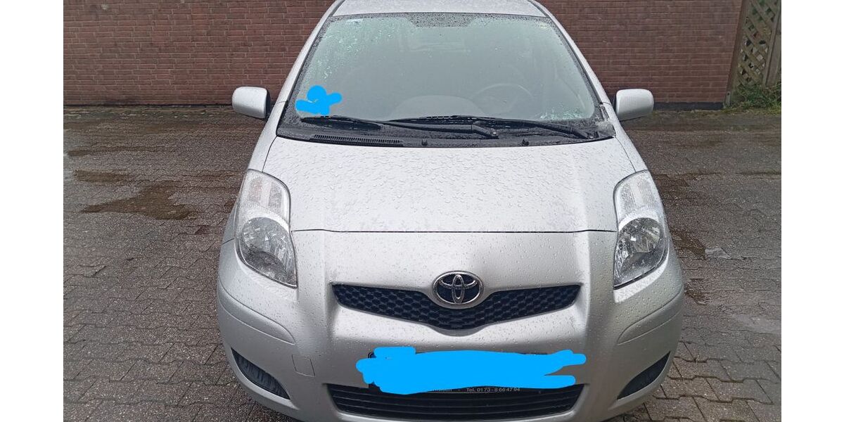 Toyota Yaris 178.500 km 2.599 &euro; Essen 45289
