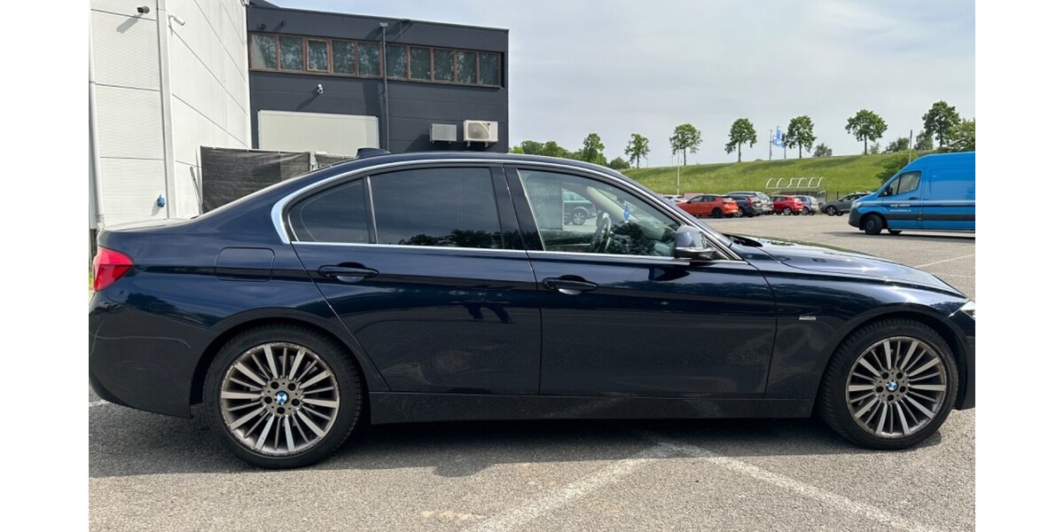 BMW 330 87.337 km 26.999 &euro; Gelsenkirchen 45879