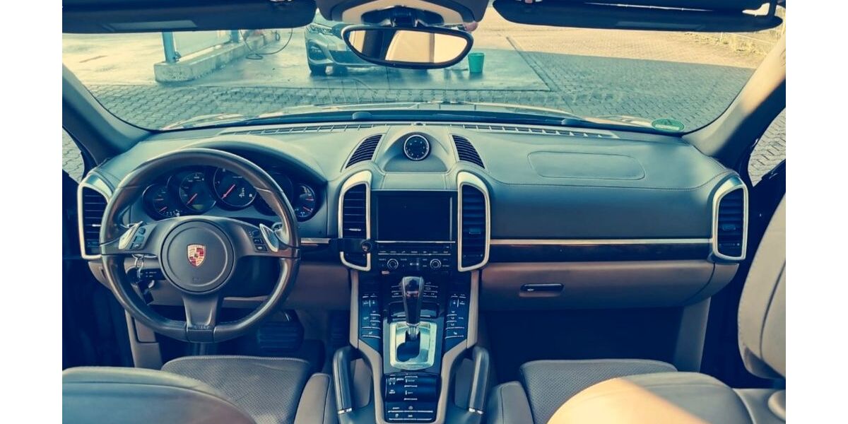 Porsche Cayenne 239.000 km 19.750 &euro; Herten 45701