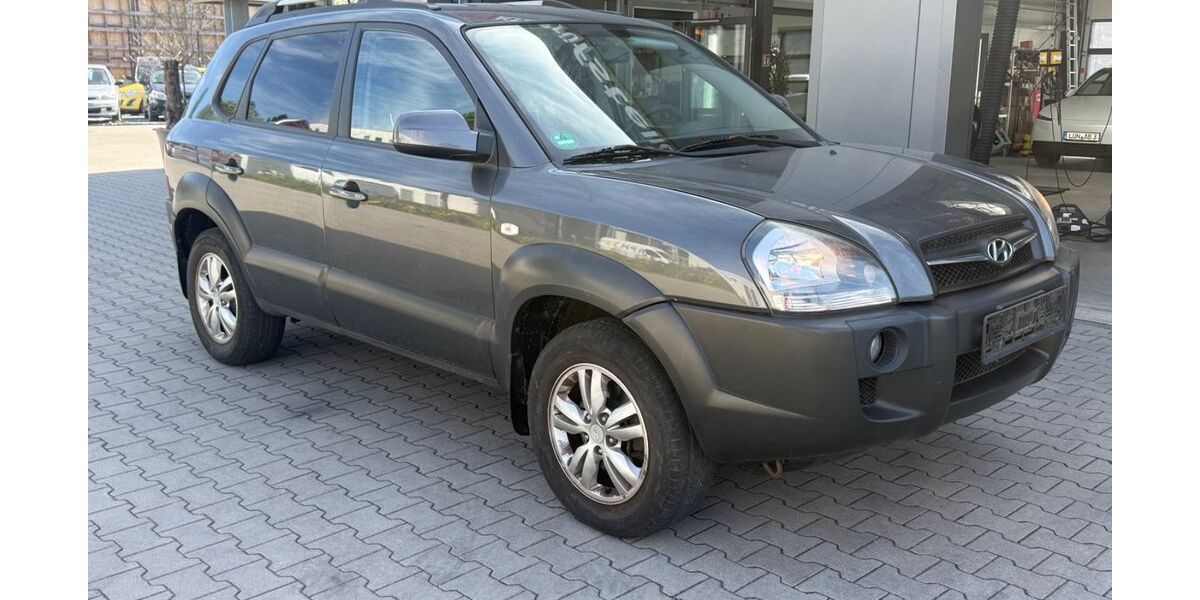 Hyundai TUCSON 167.656 km 3.400 &euro; Gelsenkrichen 45884
