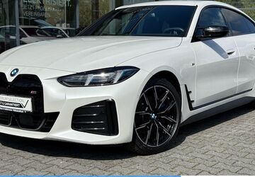 BMW i4 15.939 km 55.650 &euro; Mülheim 45472