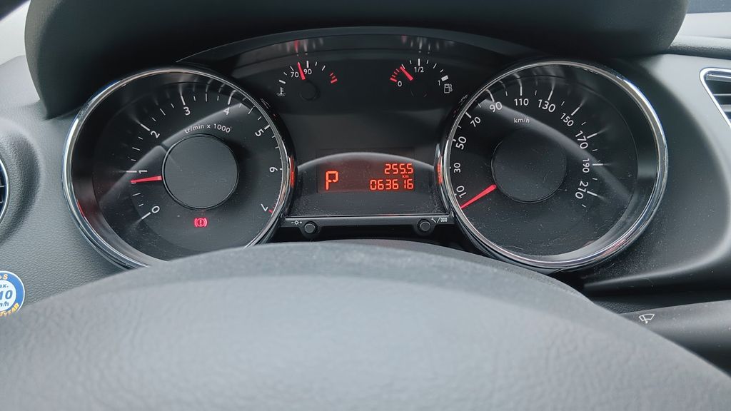 Peugeot 3008 63.600 km 8.500 &euro; Essen 45136