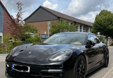 Porsche Panamera 144.000 km 58.950 &euro; Mülheim an der Ruhr 45470