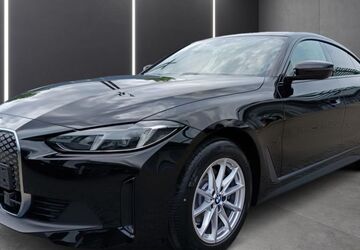 BMW i4 1.821 km 59.550 &euro; Bottrop 46236