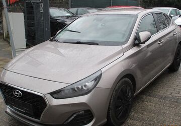 Hyundai i30 80.000 km 13.250 &euro; Oberhausen 46149