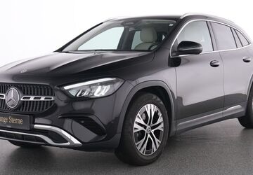 Mercedes-Benz GLA 180 12.411 km 36.435 &euro; Essen 45309