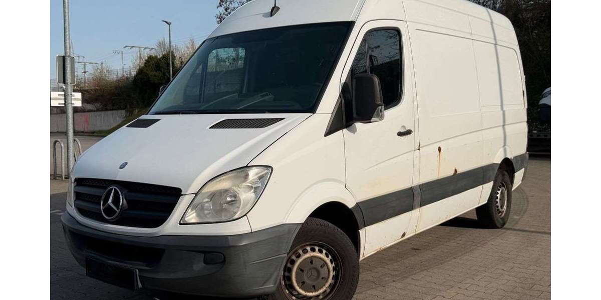 Mercedes-Benz Sprinter 330.041 km 2.490 &euro; Essen 45139