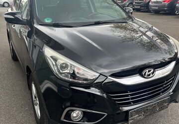 Hyundai ix35 99.000 km 8.699 &euro; Recklinghausen 45663