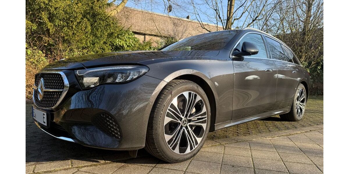 Mercedes-Benz E 300 21.400 km 45.600 &euro; Essen 45149