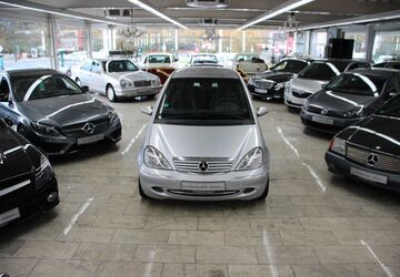 Mercedes-Benz A 160 210.000 km 1.950 &euro; Essen 45356