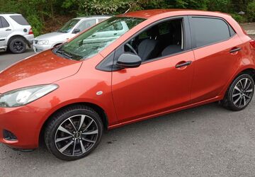 Mazda 2 128.000 km 4.490 &euro; Recklinghausen 45659
