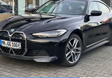 BMW i4 34.990 km 33.380 &euro; Mülheim 45472