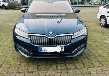 Skoda Superb 52.000 km 21.900 &euro; Essen 45147