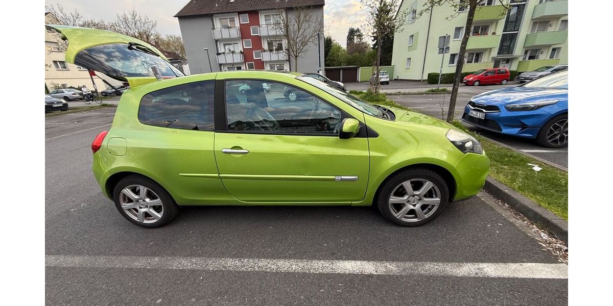 Renault Clio 147.000 km 3.800 &euro; Lünen 44532