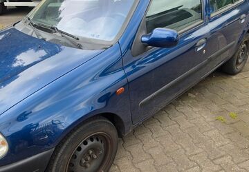 Renault Clio 190.000 km 900 &euro; Essen 45356