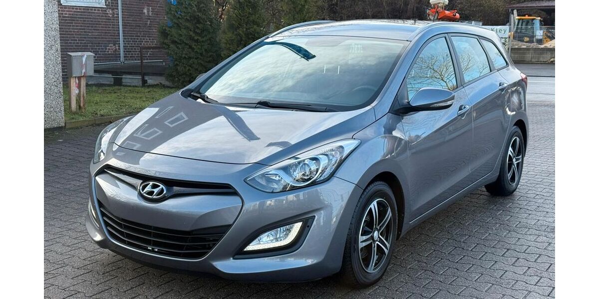 Hyundai i30 130.355 km 7.950 &euro; Dortmund 44149