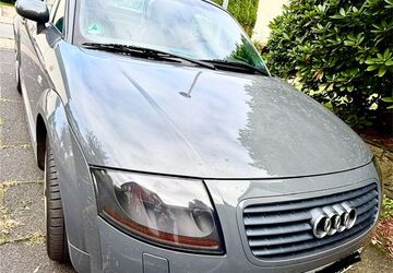 Audi TT 129.000 km 10.900 &euro; Bochum 44795