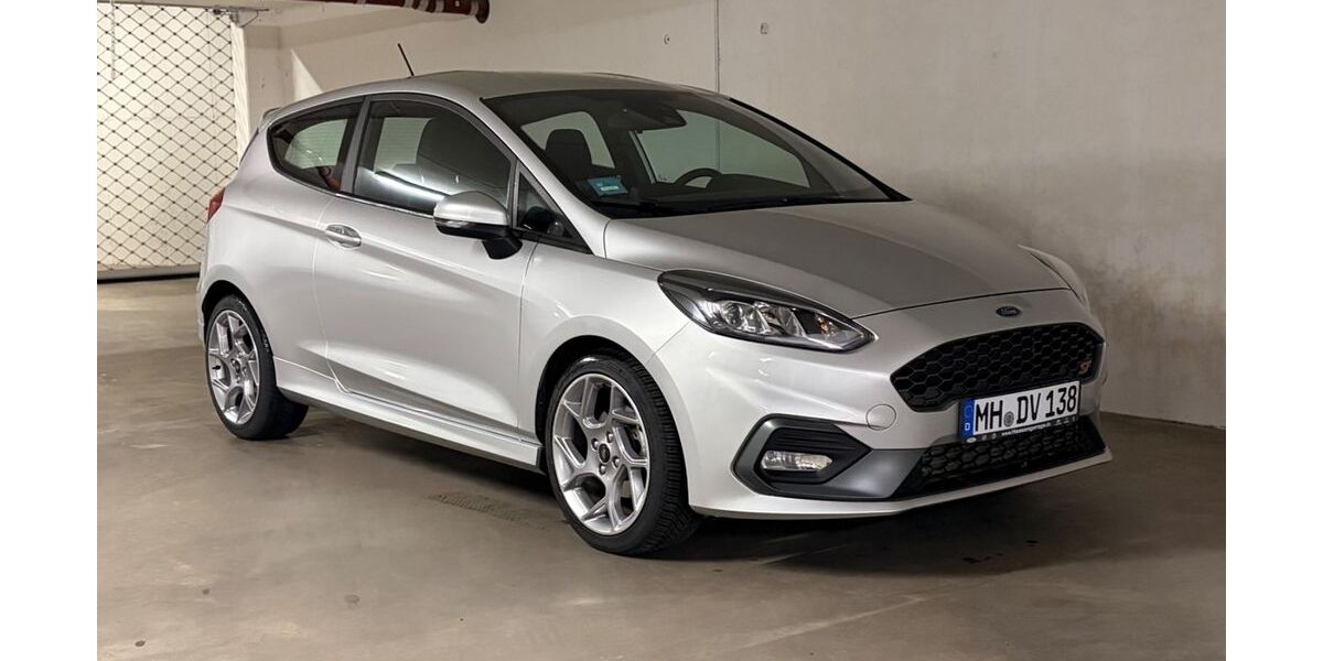 Ford Fiesta 34.032 km 16.700 &euro; Mülheim 45478