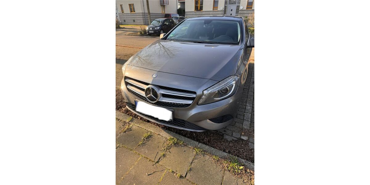 Mercedes-Benz A 180 203.000 km 7.700 &euro; Essen 45357