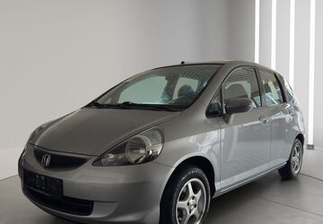 Honda Jazz 108.000 km 3.490 &euro; Oberhausen 46045