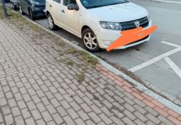 Dacia Sandero 113.300 km 2.700 &euro; Essen 45131