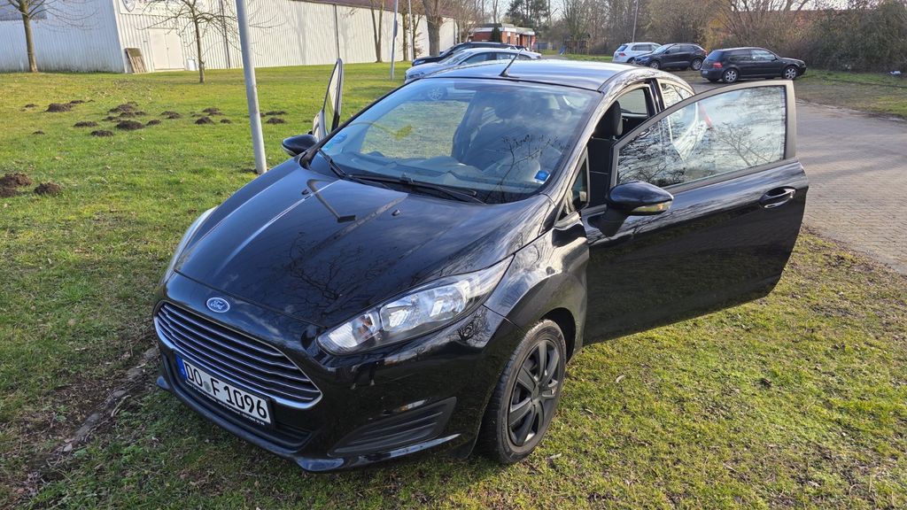 Ford Fiesta 113.206 km 4.900 &euro; Dortmund 44263