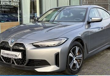 BMW i4 15.245 km 34.940 &euro; Mülheim 45472