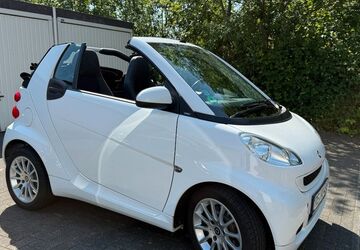 Smart ForTwo 64.000 km 6.750 &euro; Recklinghausen 45661