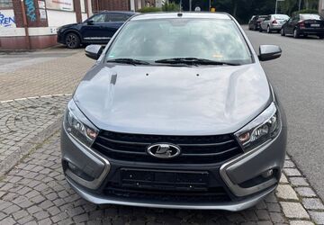 Lada Vesta 99.000 km 4.999 &euro; Gelsenkirchen 45879