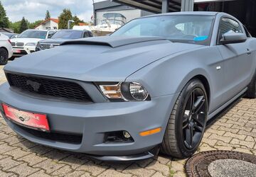Ford Mustang 147.000 km 15.890 &euro; Recklinghausen 45659