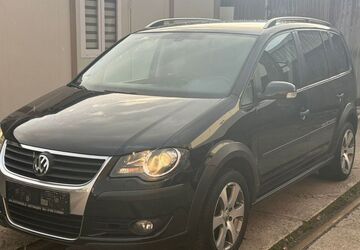 VW Touran 148.000 km 6.990 &euro; Hattingen 45525