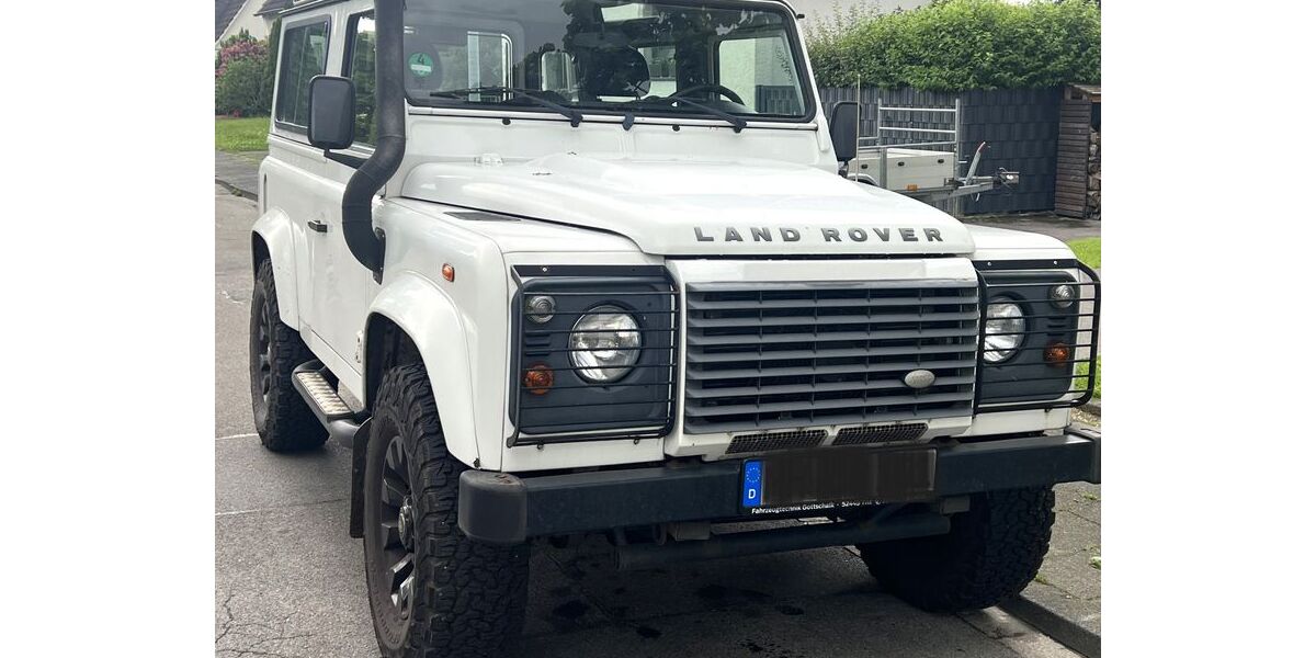 Land Rover Defender 220.500 km 29.200 &euro; Mülheim 45481