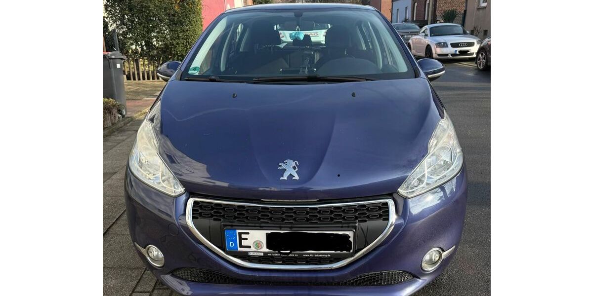 Peugeot 208 92.000 km 6.300 &euro; Essen 45329