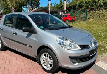 Renault Clio 70.000 km 3.250 &euro; Recklinghausen 45657