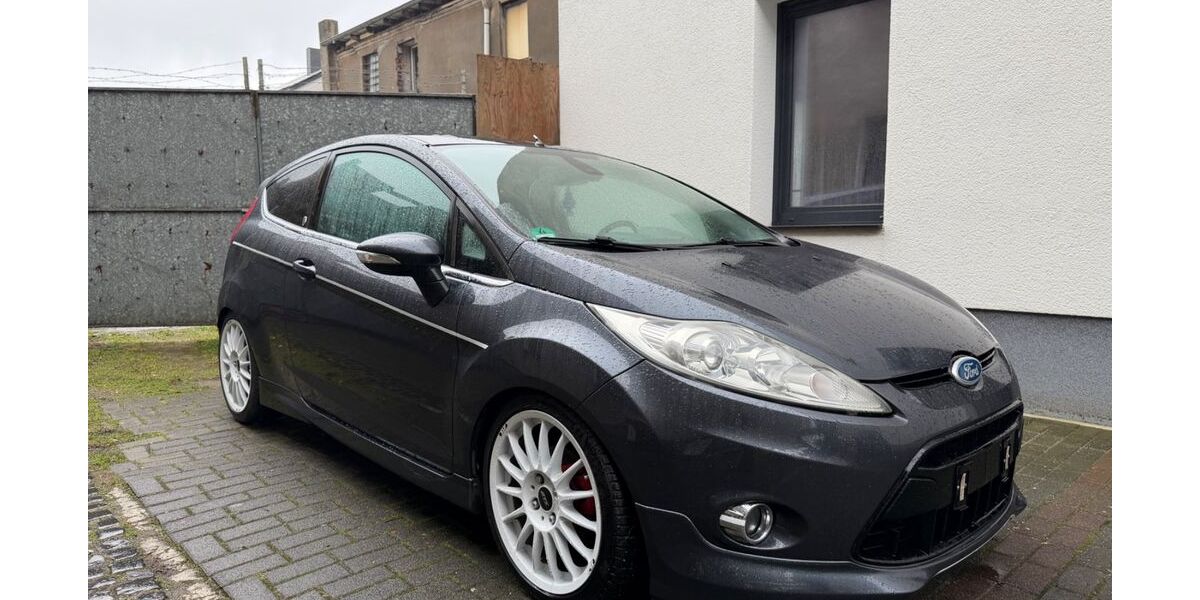 Ford Fiesta 204.284 km 3.400 &euro; Recklinghausen 45663