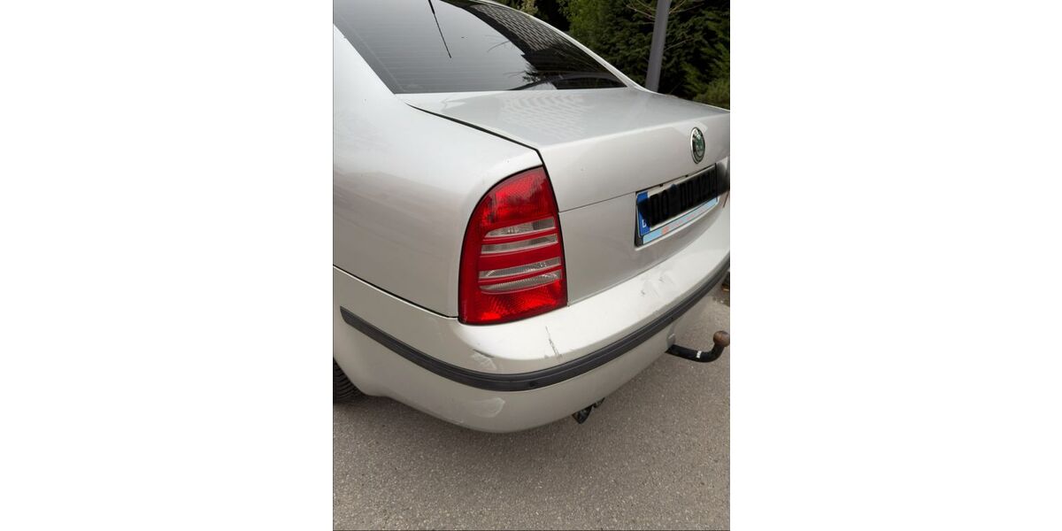 Skoda Superb 233.305 km 1.800 &euro; Dortmund 44328