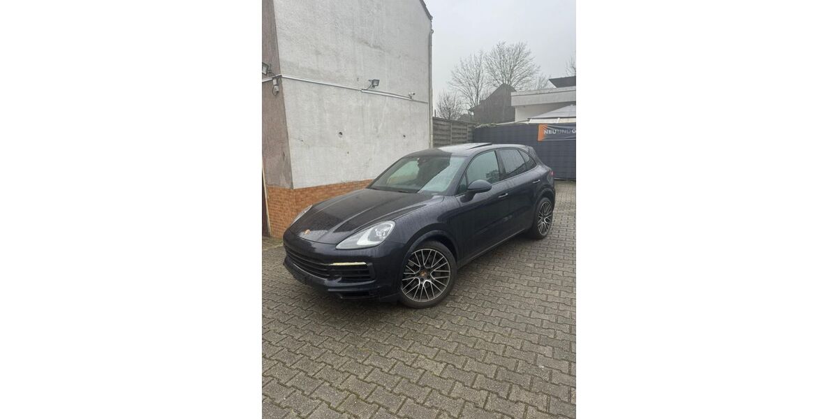 Porsche Cayenne 174.000 km 33.800 &euro; Oberhausen 46045