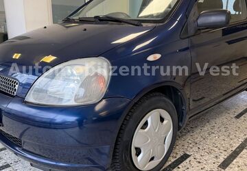 Toyota Yaris 136.000 km 2.480 &euro; Recklinghausen 45657