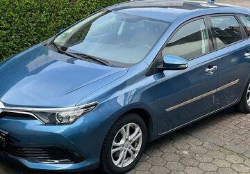 Toyota Auris 49.800 km 9.850 &euro; Lünen 44536