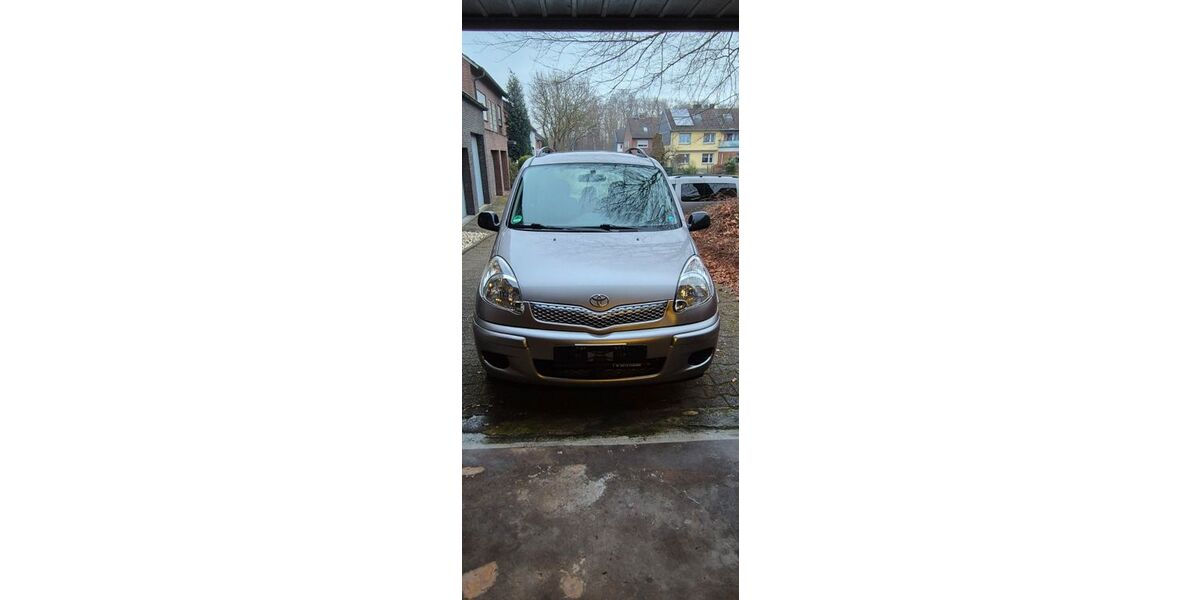 Toyota Yaris 139.725 km 3.800 &euro; Waltrop 45731