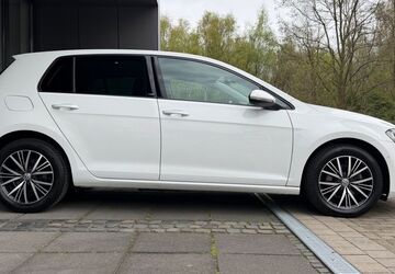 VW Golf 149.000 km 13.799 &euro; Lünen 44536