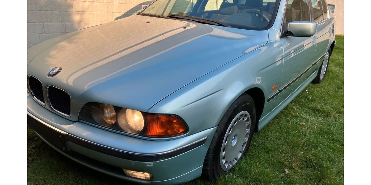 BMW 520 121.000 km 6.900 &euro; Dortmund 44227