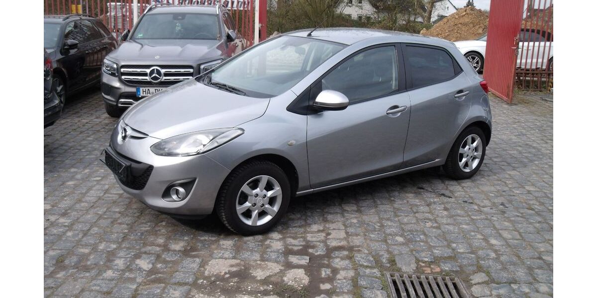 Mazda 2 61.400 km 6.490 &euro; Lünen 44532