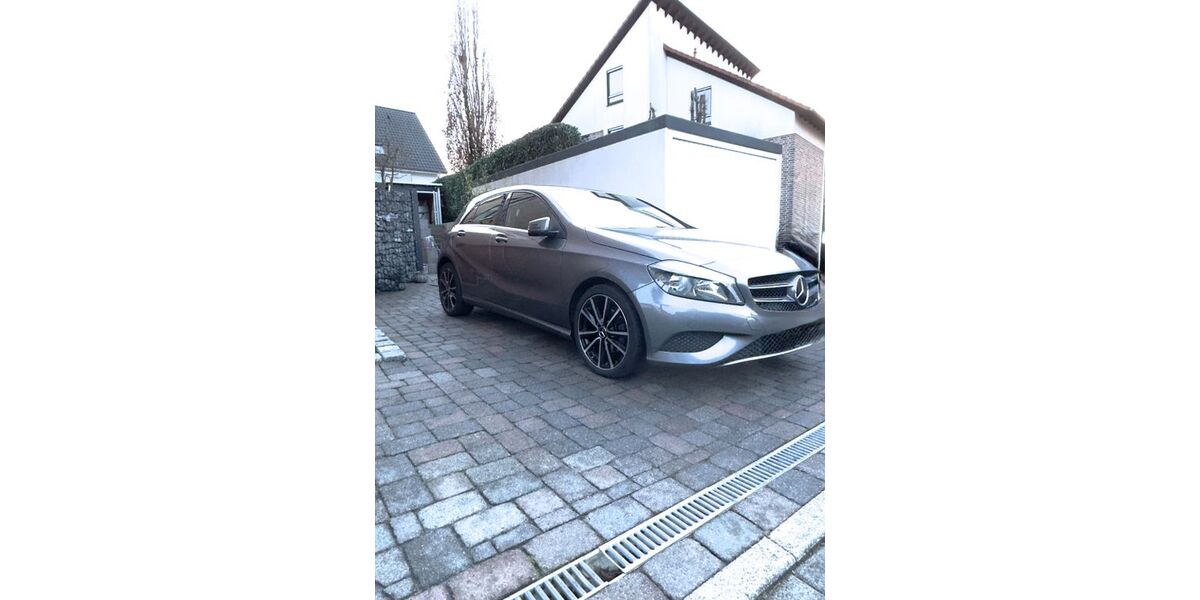 Mercedes-Benz A 180 176.300 km 8.300 &euro; Castrop Rauxel 44577
