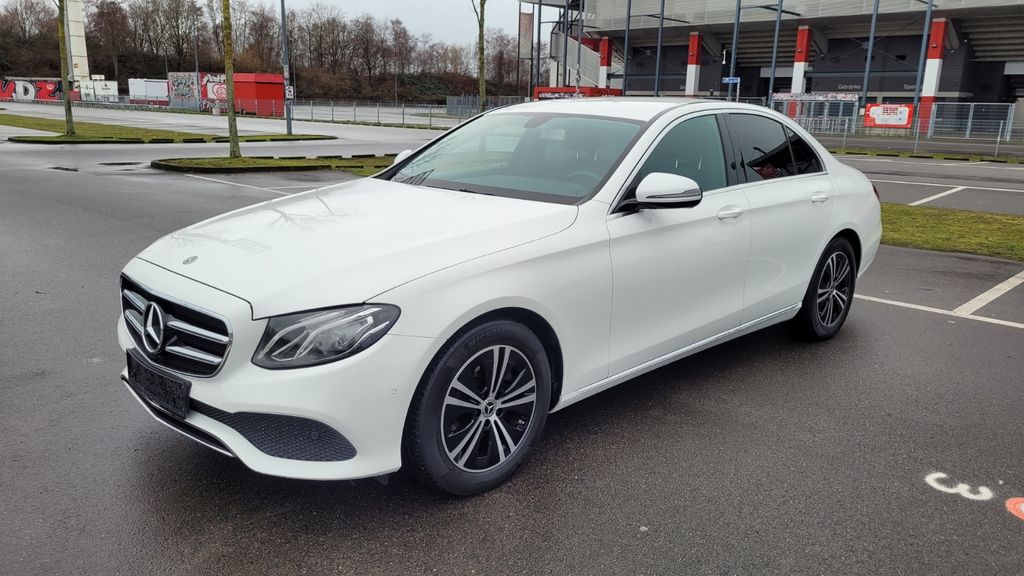 Mercedes-Benz E 200 159.800 km 21.900 &euro; Essen 45356