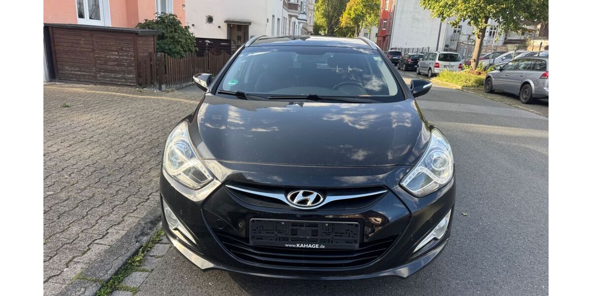 Hyundai i40 202.000 km 5.399 &euro; Gelsenkirchen 45879