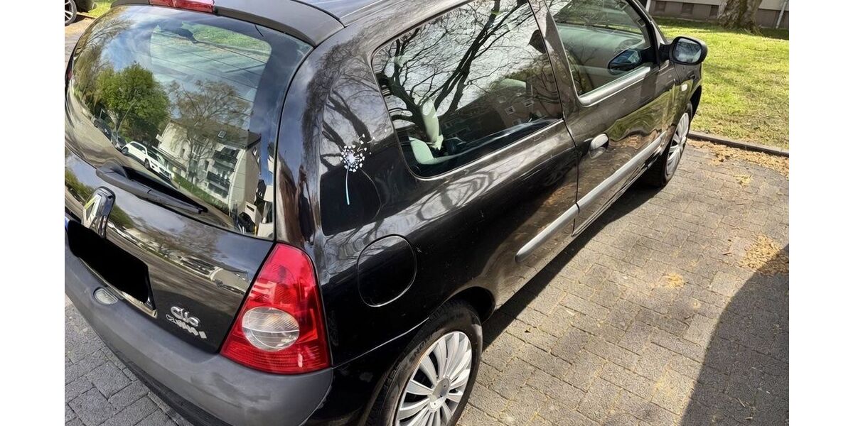 Renault Clio 154.000 km 800 &euro; Gelsenkirchen 45894