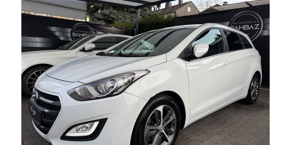 Hyundai i30 165.000 km 8.900 &euro; Herne 44649