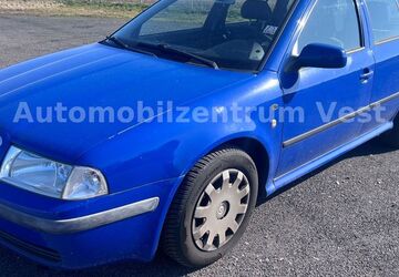 Skoda Octavia 299.000 km 1.990 &euro; Recklinghausen 45657